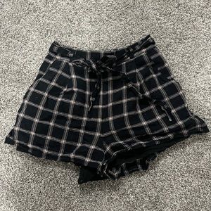 American Eagle Shorts. Pink and Black Plaid. Size S. Women’s